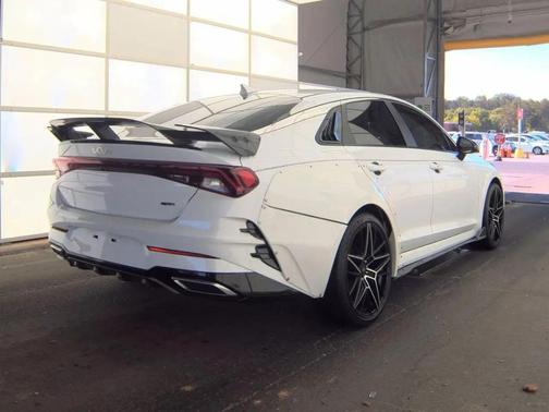Glacial White Pearl 2023 Kia K5 GT-Line