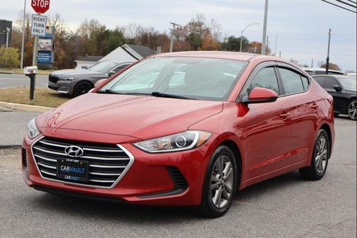 2017 Hyundai ELANTRA SE