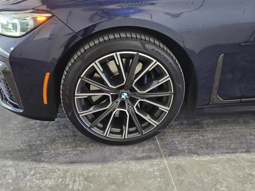 2020 BMW 750 i xDrive