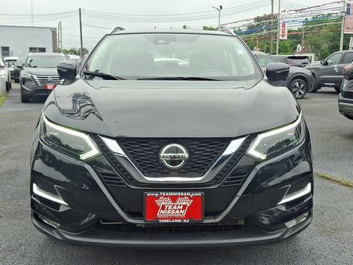 2022 Nissan Rogue Sport SL