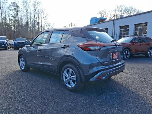 2025 Nissan Kicks S