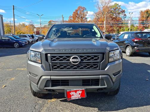 2022 Nissan Frontier S