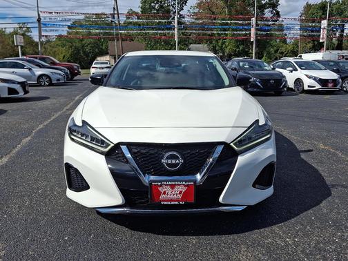 2023 Nissan Maxima SV