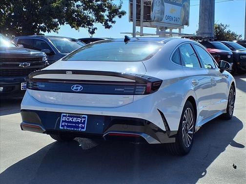 2026 Hyundai SONATA Hybrid Limited