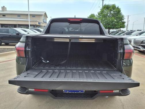 2025 Hyundai SANTA CRUZ SEL Activity
