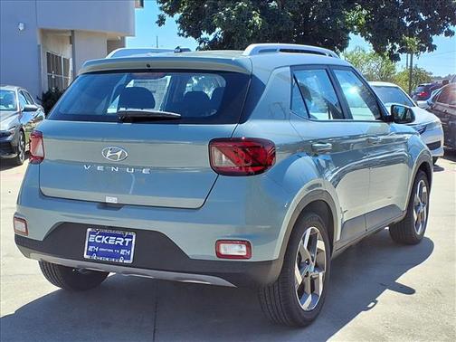 2025 Hyundai VENUE SEL