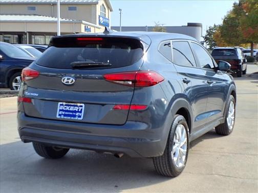 2021 Hyundai TUCSON SE