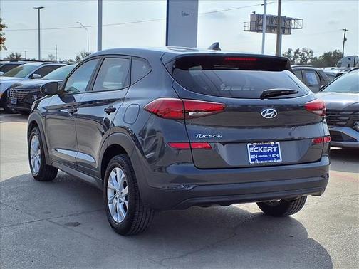 2021 Hyundai TUCSON SE