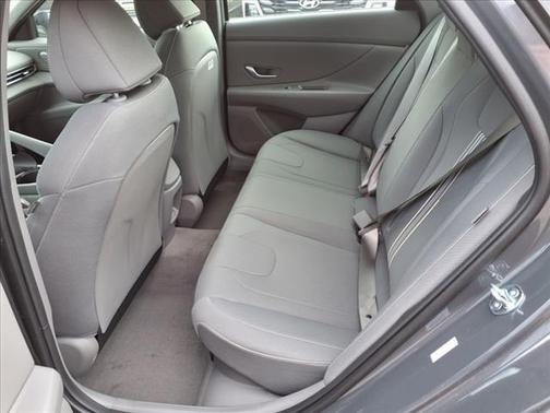 2025 Hyundai ELANTRA HEV SEL Sport