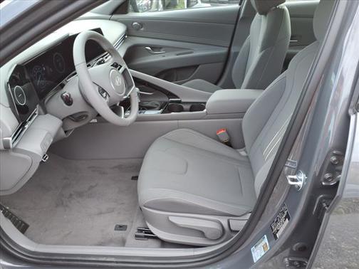 2025 Hyundai ELANTRA HEV SEL Sport