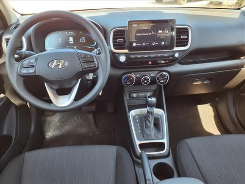 2025 Hyundai VENUE SE