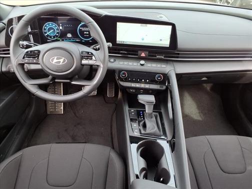 2025 Hyundai ELANTRA HEV SEL Sport