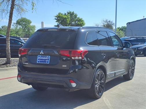 2020 Mitsubishi Outlander SE