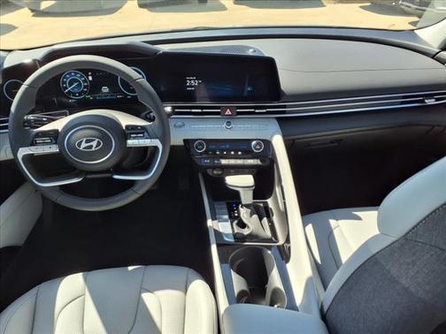 2025 Hyundai ELANTRA HEV Limited