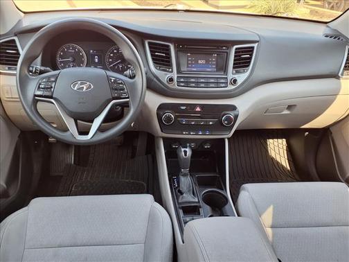 2018 Hyundai TUCSON SE