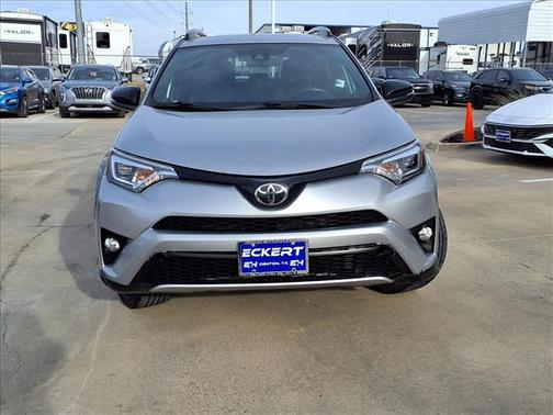 2017 Toyota RAV4 SE