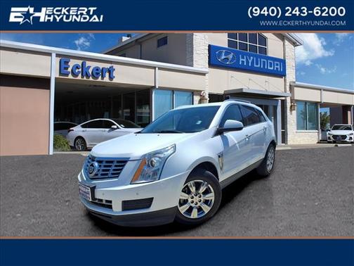 White 2015 Cadillac SRX Luxury Collection