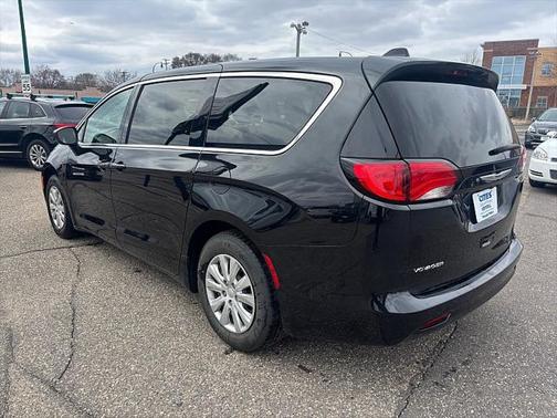 2021 Chrysler Voyager L