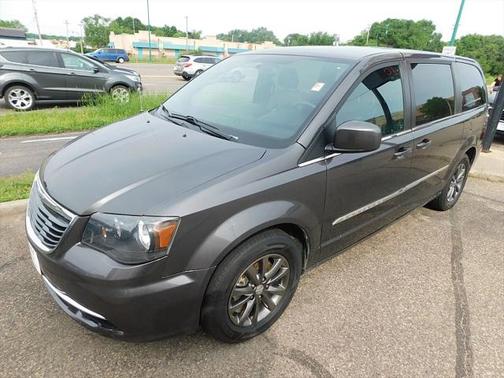 2015 Chrysler Town & Country S