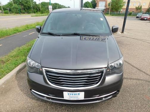 2015 Chrysler Town & Country S