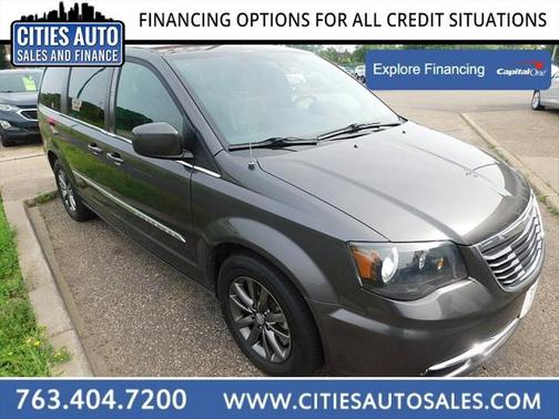 2015 Chrysler Town & Country S