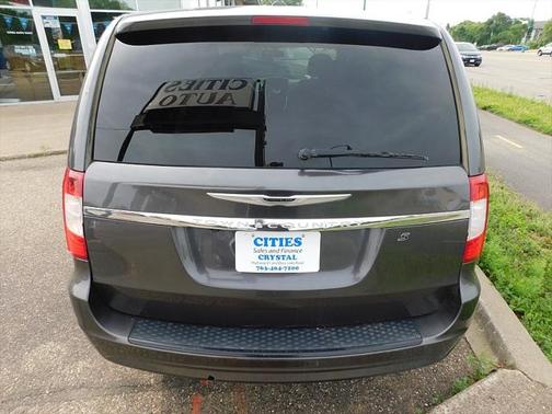 2015 Chrysler Town & Country S