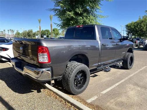 2022 RAM 2500 Tradesman Crew Cab 4x4 6'4' Box