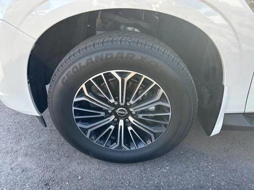 2025 Nissan Armada SL 2WD