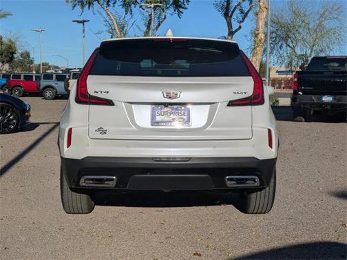 2024 Cadillac XT4 Premium Luxury