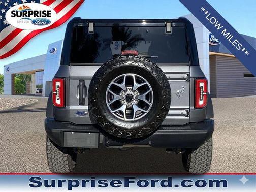 Gray Metallic 2025 Ford Bronco Badlands