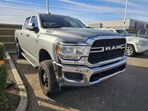 2021 RAM 2500 Tradesman Crew Cab 4x4 6'4' Box