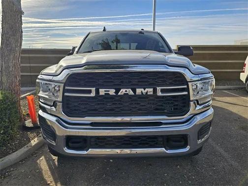 2021 RAM 2500 Tradesman Crew Cab 4x4 6'4' Box