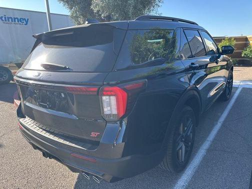 Agate Black 2025 Ford Explorer ST