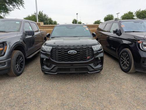 Agate Black 2025 Ford Explorer ST