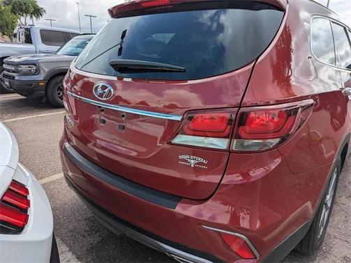 2017 Hyundai SANTA FE SE