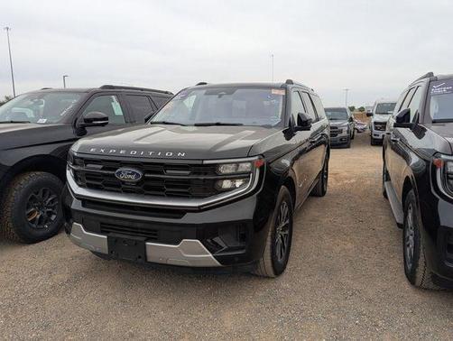 Agate Black 2025 Ford Expedition Max Platinum