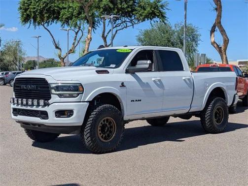 2020 RAM 3500 Laramie Crew Cab 4x4 6'4' Box