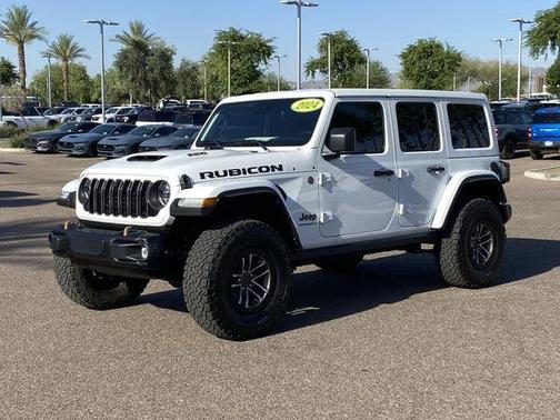 Bright White Clearcoat 2024 Jeep Wrangler Rubicon 392