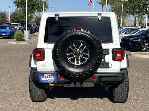 Bright White Clearcoat 2024 Jeep Wrangler Rubicon 392