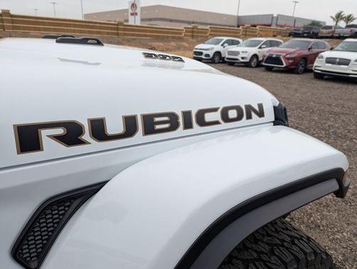 Bright White Clearcoat 2024 Jeep Wrangler Rubicon 392
