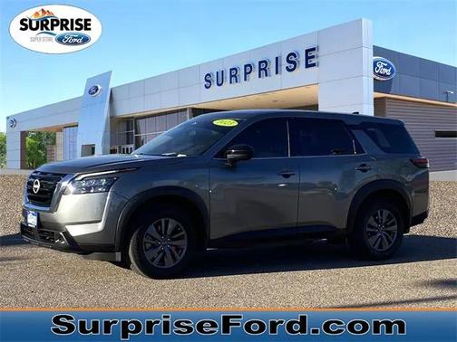 2023 Nissan Pathfinder S FWD