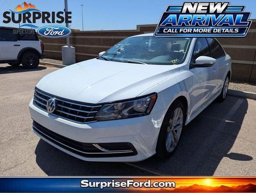 Pure White 2019 Volkswagen Passat 2.0T Wolfsburg Edition