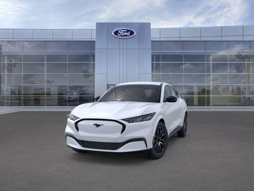 Star White Metallic Tri-Coat 2026 Ford Mustang Mach-E Premium