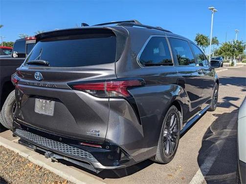2022 Toyota Sienna XSE 7 Passenger