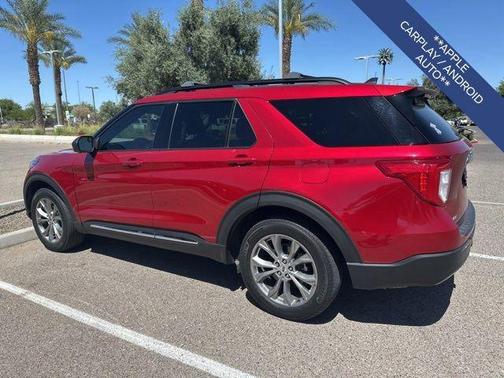 Rapid Red Metallic Tinted Clearcoat 2022 Ford Explorer XLT