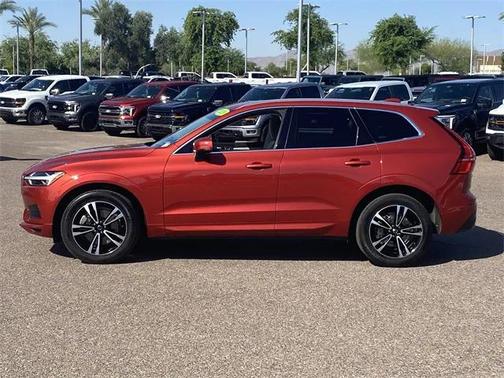 2020 Volvo XC60 T6 Momentum