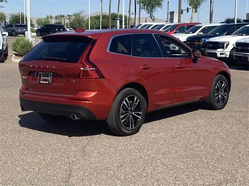2020 Volvo XC60 T6 Momentum