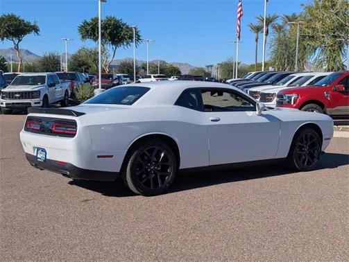 2021 Dodge Challenger SXT