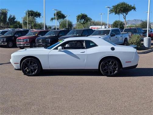 2021 Dodge Challenger SXT