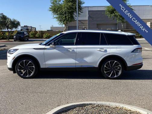 Pristine White Metallic Tri-Coat 2024 Lincoln Aviator Reserve